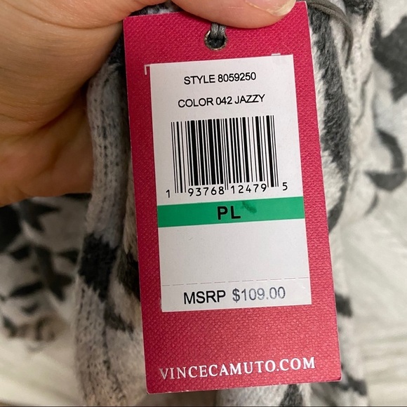 Vince Camuto | Cozy Houndstooth Turtleneck Sweater - Picture 4 of 8